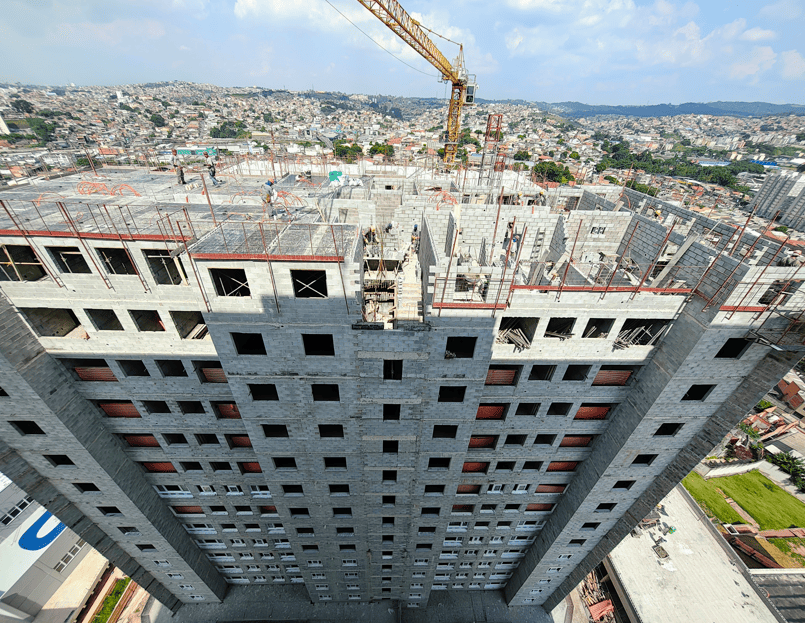 Execução da Alvenaria Estrutural do 14º Pavimento da Torre  – 7