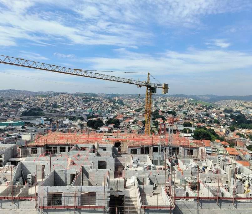 Execução da alvenaria estrutural do 17º pavimento da Torre 7 - 05-2025