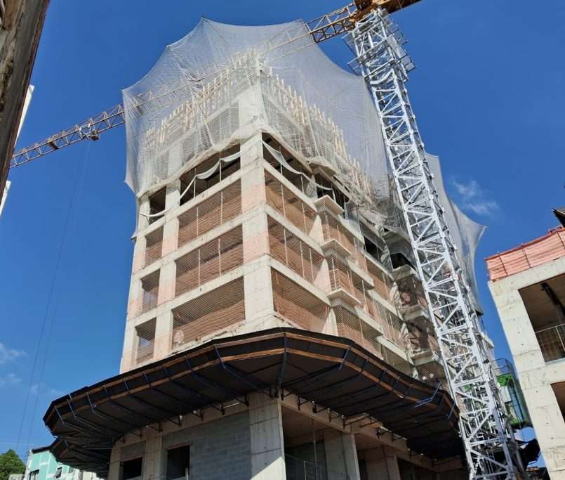 Montagem de pilares do 7º ao 8º Pavimento - tipo - 06-2025