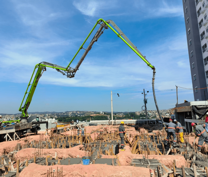 Concretagem dos blocos e vigas do primeiro trecho da fundação da Torre 09 - 04-2026